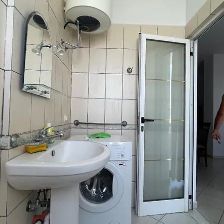 Bledi's Apartment Spille
